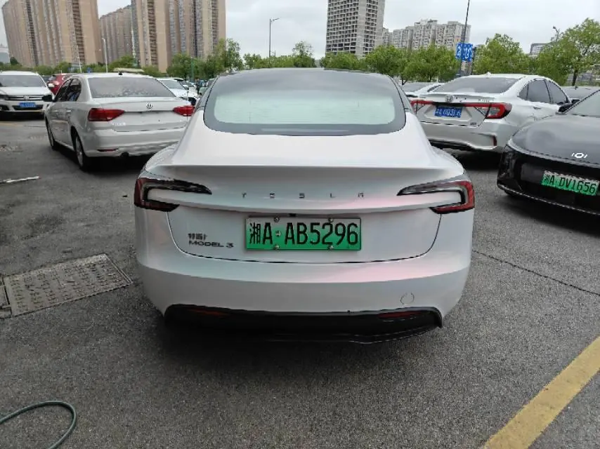 Tesla 2023 Model 3 Rejuvenation Edition Rear Wheel Drive Automatic Transmission 7