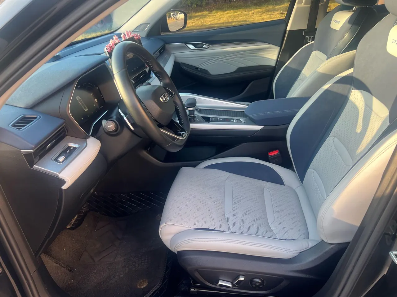 Geely 2021 xingrui 2.0T distinguished model (modified) automatic gear 4