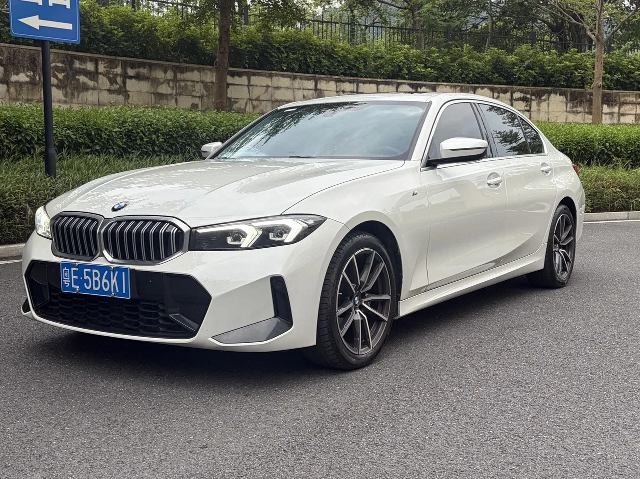 Open image lightbox: BMW 3 Series 2024 320Li 2.0T M Sports Suit Automatic Gear