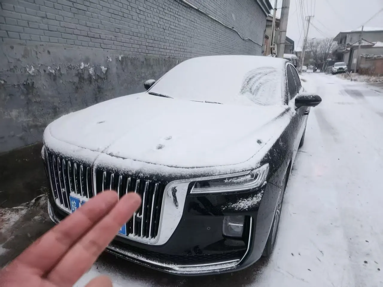 Открыть галерею: HongQi 2020 H9 48V 2.0T Zhilian Flag Edition Automatic Gear