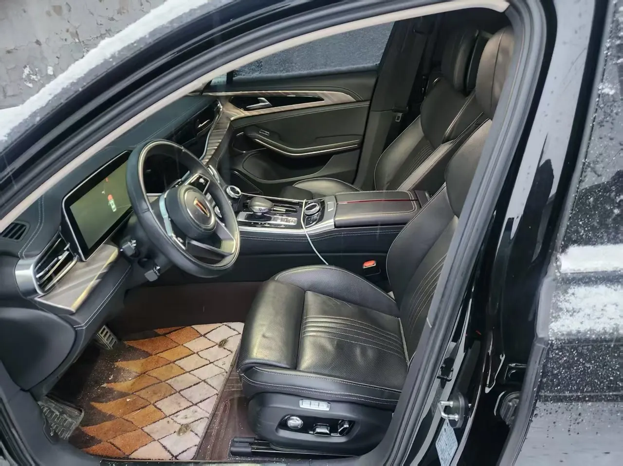 HongQi 2020 H9 48V 2.0T Zhilian Flag Edition Automatic Gear 4
