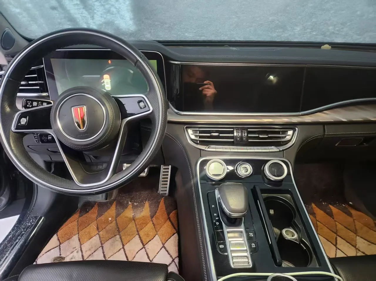 HongQi 2020 H9 48V 2.0T Zhilian Flag Edition Automatic Gear 5