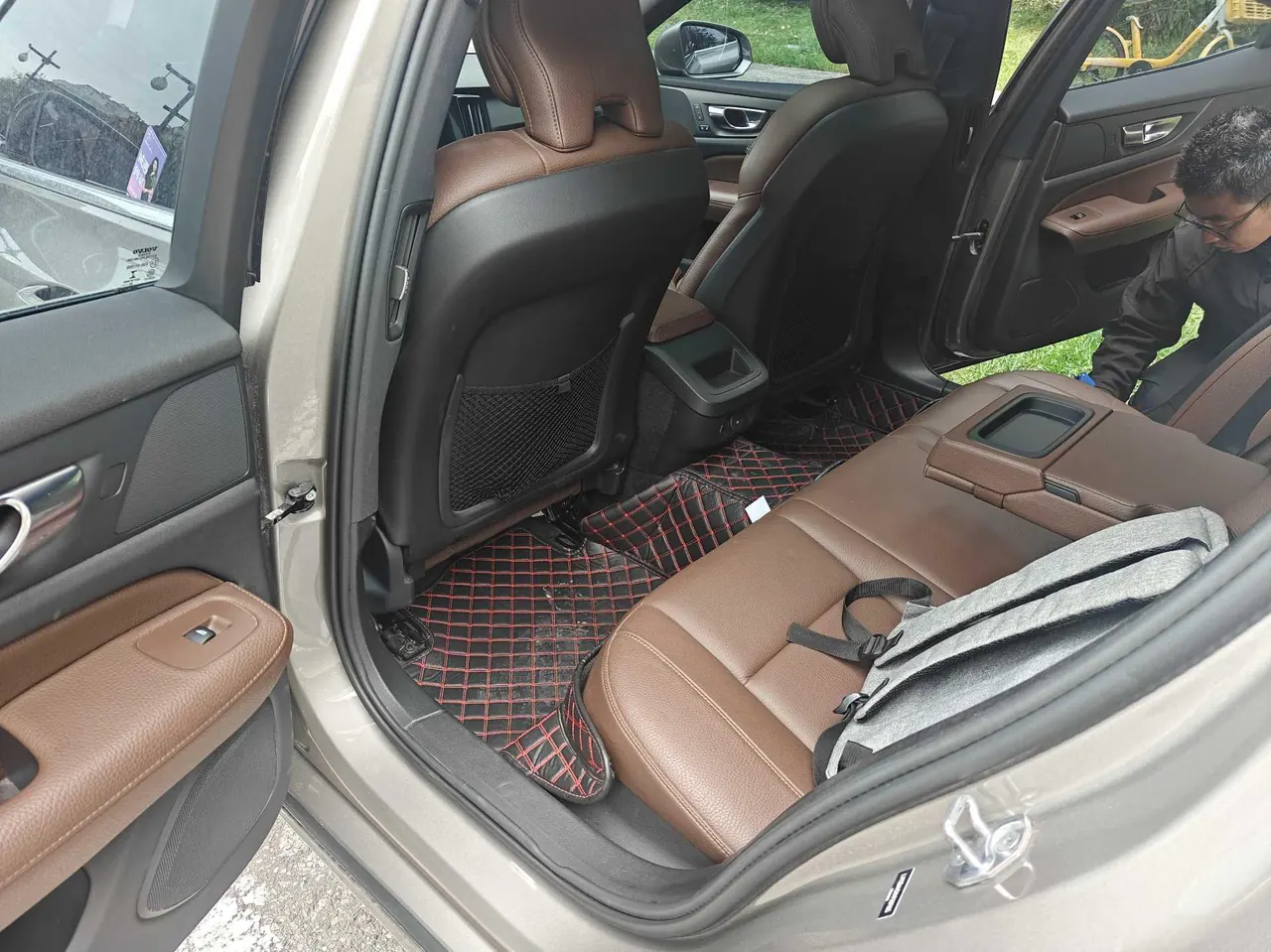 Volvo 2021 S60 2.0T T4 Zhiyuan Deluxe Edition Automatic Gear 3