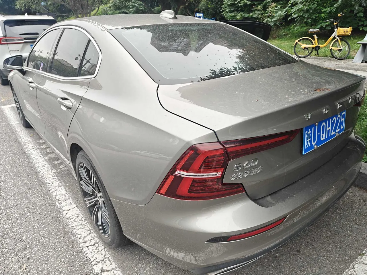 Volvo 2021 S60 2.0T T4 Zhiyuan Deluxe Edition Automatic Gear 4