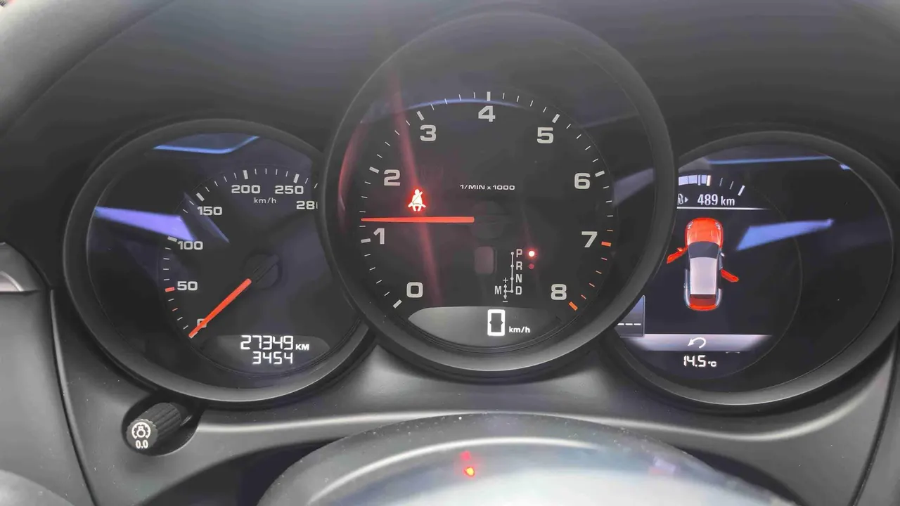 Porsche Macan (Imported) 2021 Macan 2.0T Automatic Gear 8