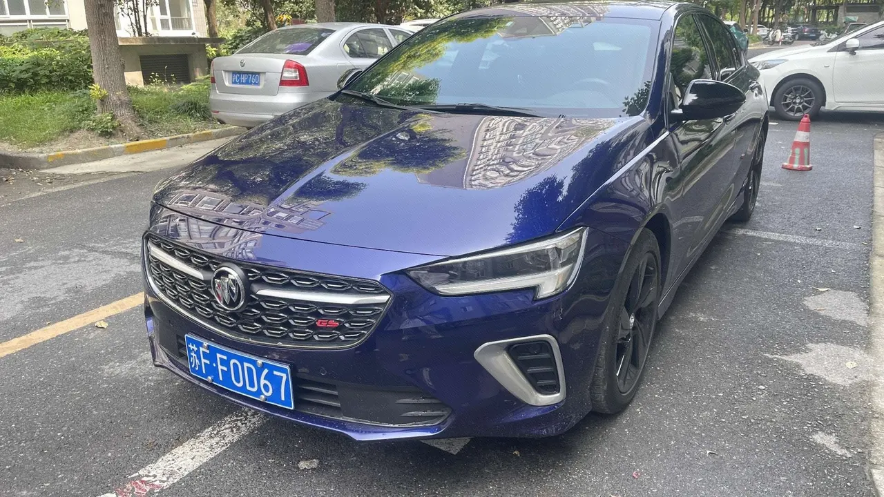 Открыть галерею: Buick 2020 Regal GS 2.0T 28T Honorable Automatic Gear