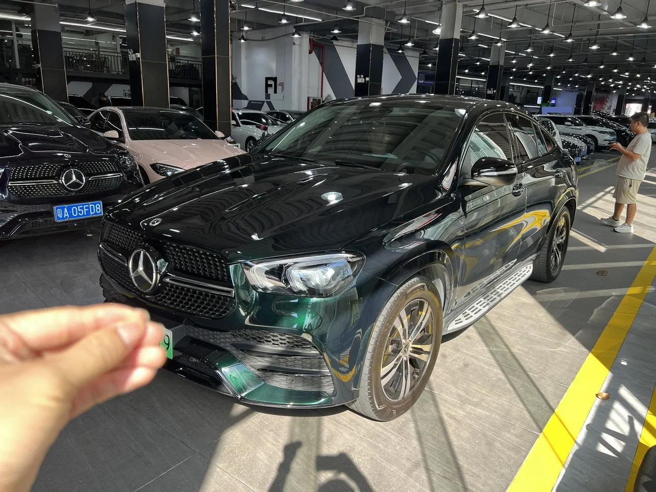 Mercedes Benz GLE New Energy (Imported) 2022 GLE 350 e 4MATIC 2.0T Automatic Gear - View 1