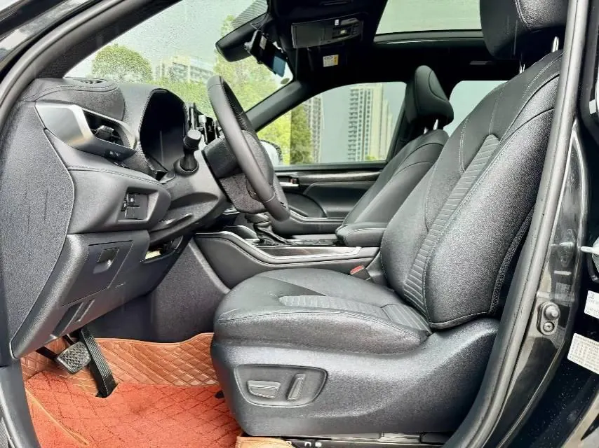 Toyota 2022 Crown Land Release 2.5 Stepless Four-wheel Drive Premium Edition Automatic Gear 3