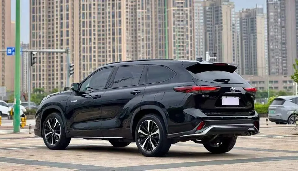 Toyota 2022 Crown Land Release 2.5 Stepless Four-wheel Drive Premium Edition Automatic Gear 5