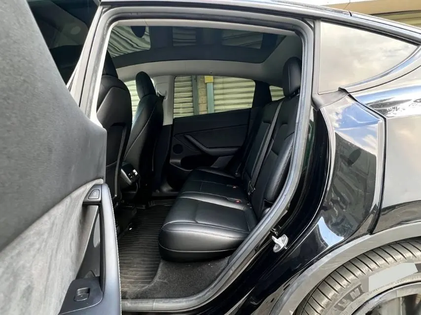 Tesla 2022 Model Y rear-wheel drive version automatic transmission 13