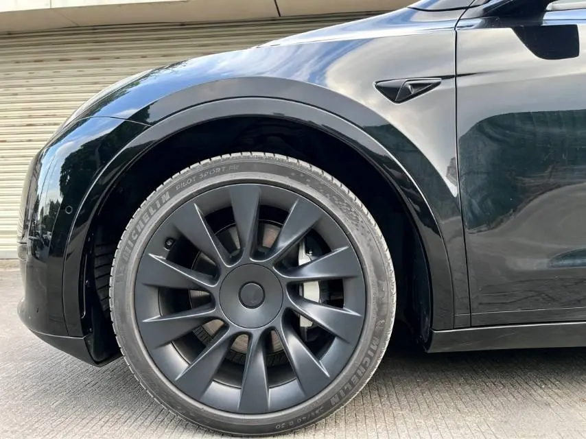 Tesla 2022 Model Y rear-wheel drive version automatic transmission 9