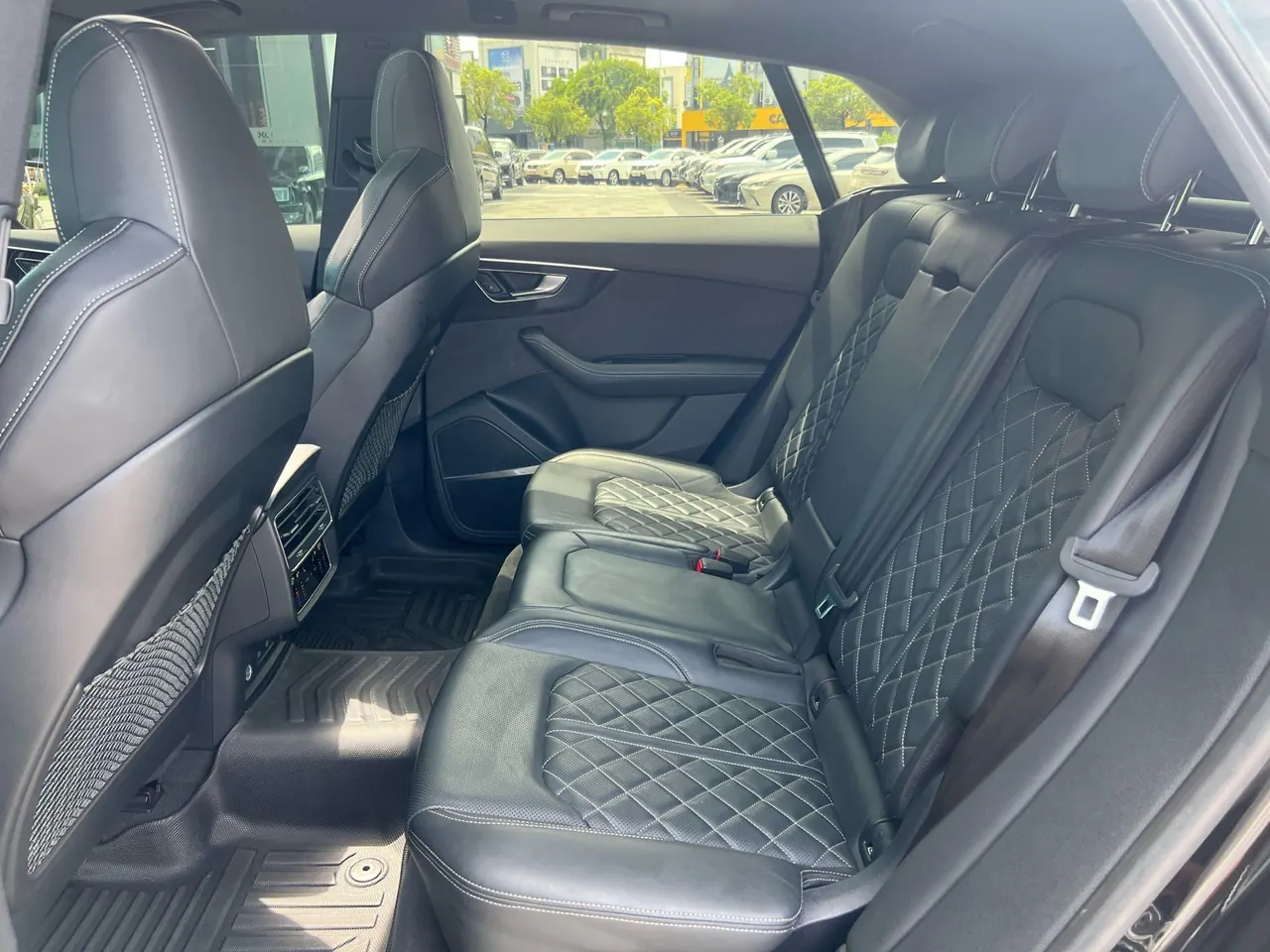 Audi Q8 (Imported) 2022 Q8 48V 3.0TFSI 55TFSI Selected Dynamic Automatic Gear 5