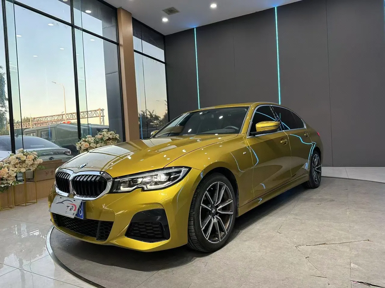 Открыть галерею: BMW 3 Series 2020 325Li 2.0T M Sports Suit Automatic Gear