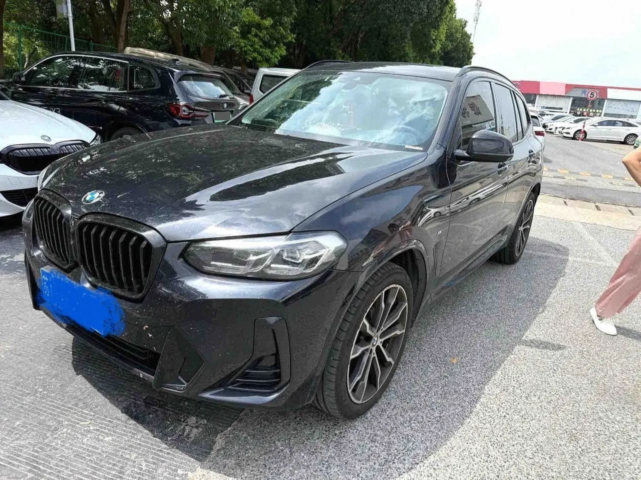 Open image lightbox: BMW 2023 X3 xDrive30i 2.0T Leading M Obsidian Night Suit Automatic Gear