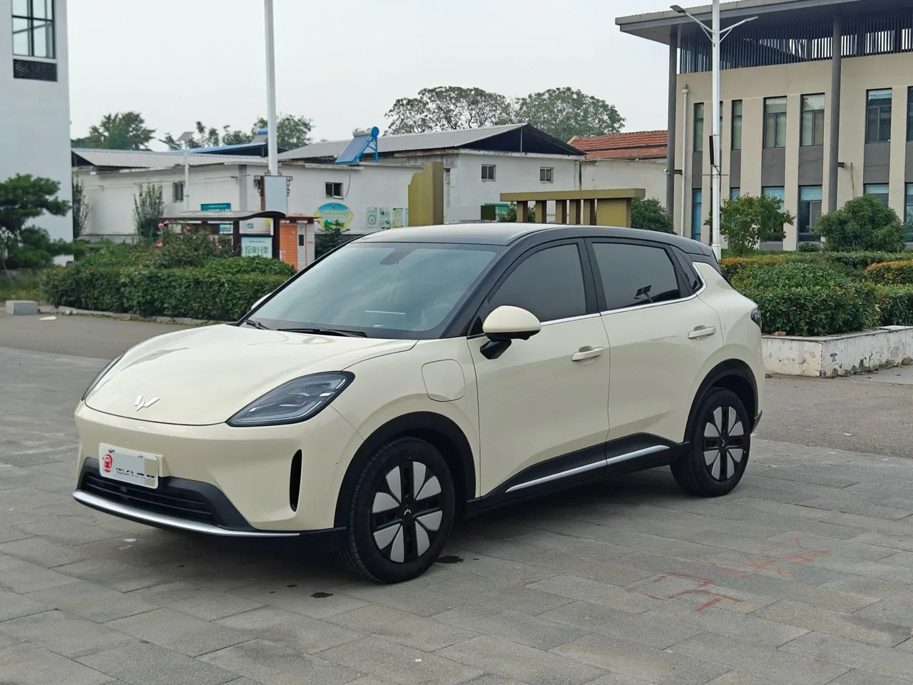 Open image lightbox: WuLing 2025 Plantronics S 430km Exclusive Automatic Transmission
