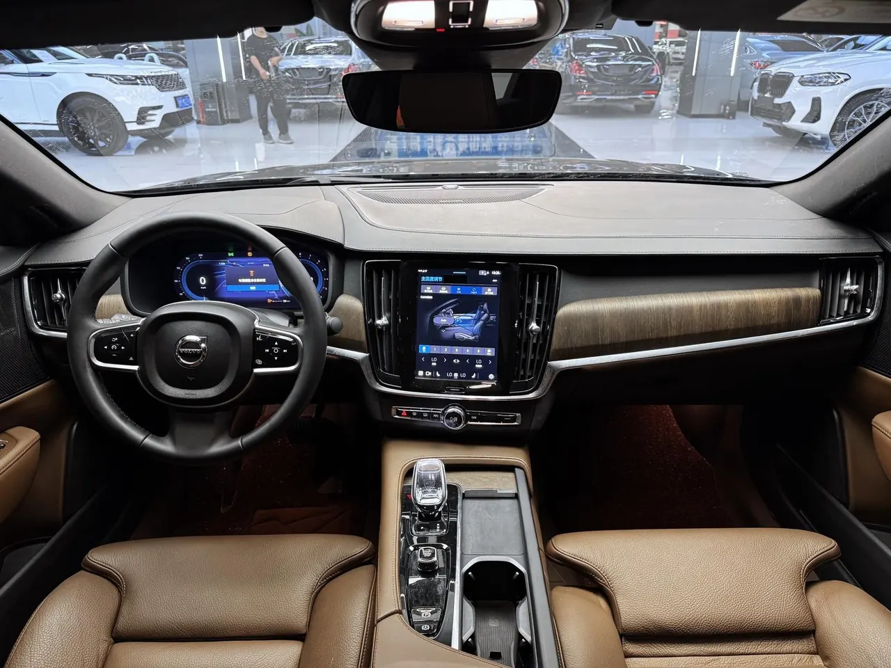 Volvo 2025 S90 48V 2.0T B5 Zhiyuan Deluxe Edition Automatic Gear 4