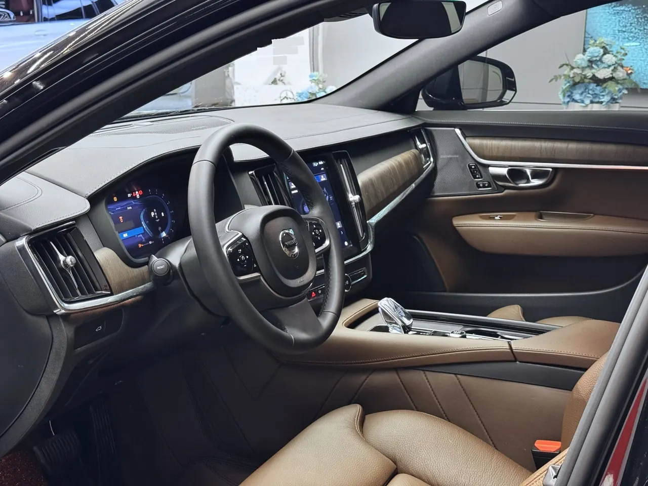 Volvo 2025 S90 48V 2.0T B5 Zhiyuan Deluxe Edition Automatic Gear 5