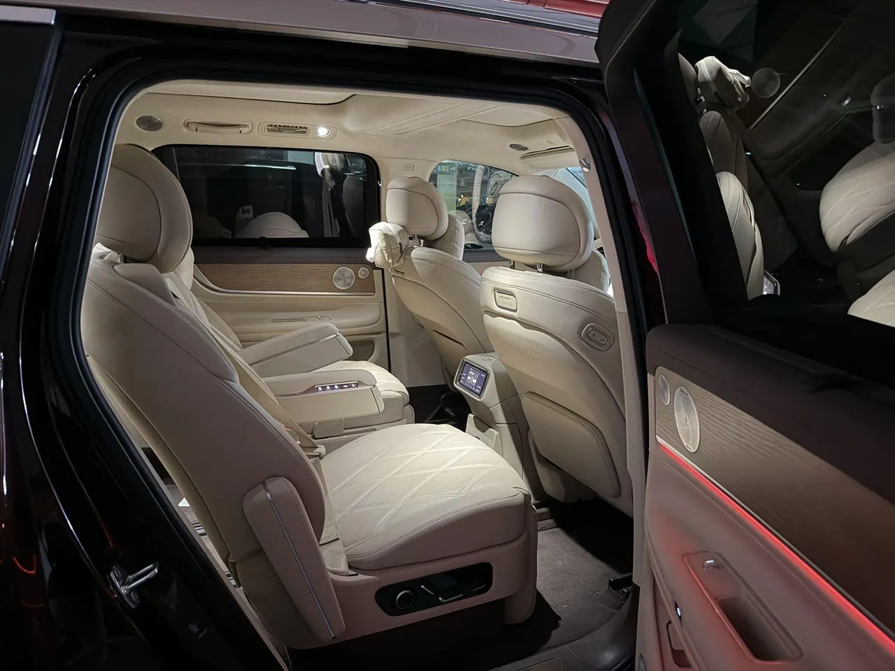 AITO 2025 AITO M9 EV Pure Electric Ultra Edition 100kWh6-seat Edition Automatic Gear 3