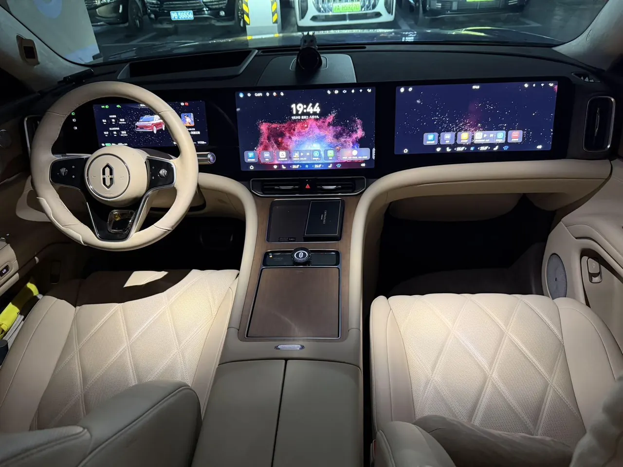 AITO 2025 AITO M9 EV Pure Electric Ultra Edition 100kWh6-seat Edition Automatic Gear 4