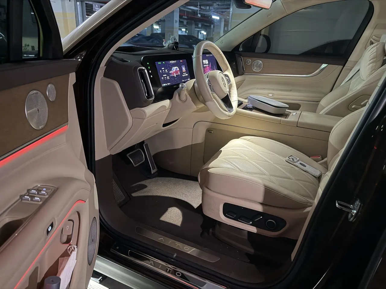 AITO 2025 AITO M9 EV Pure Electric Ultra Edition 100kWh6-seat Edition Automatic Gear 5