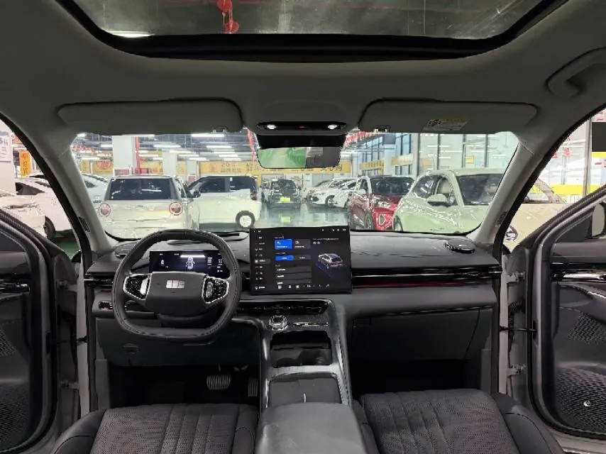Geely Galaxy 2024 E 5 530km Starship Edition Automatic Gear 4