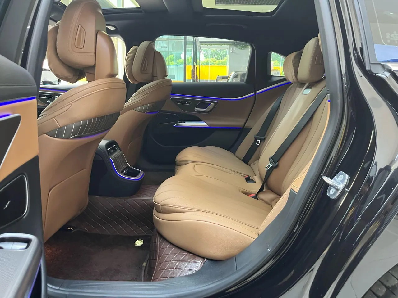 Mercedes Benz E-Class 2025 model E 300 L 48V 2.0T Luxury Edition Automatic 10