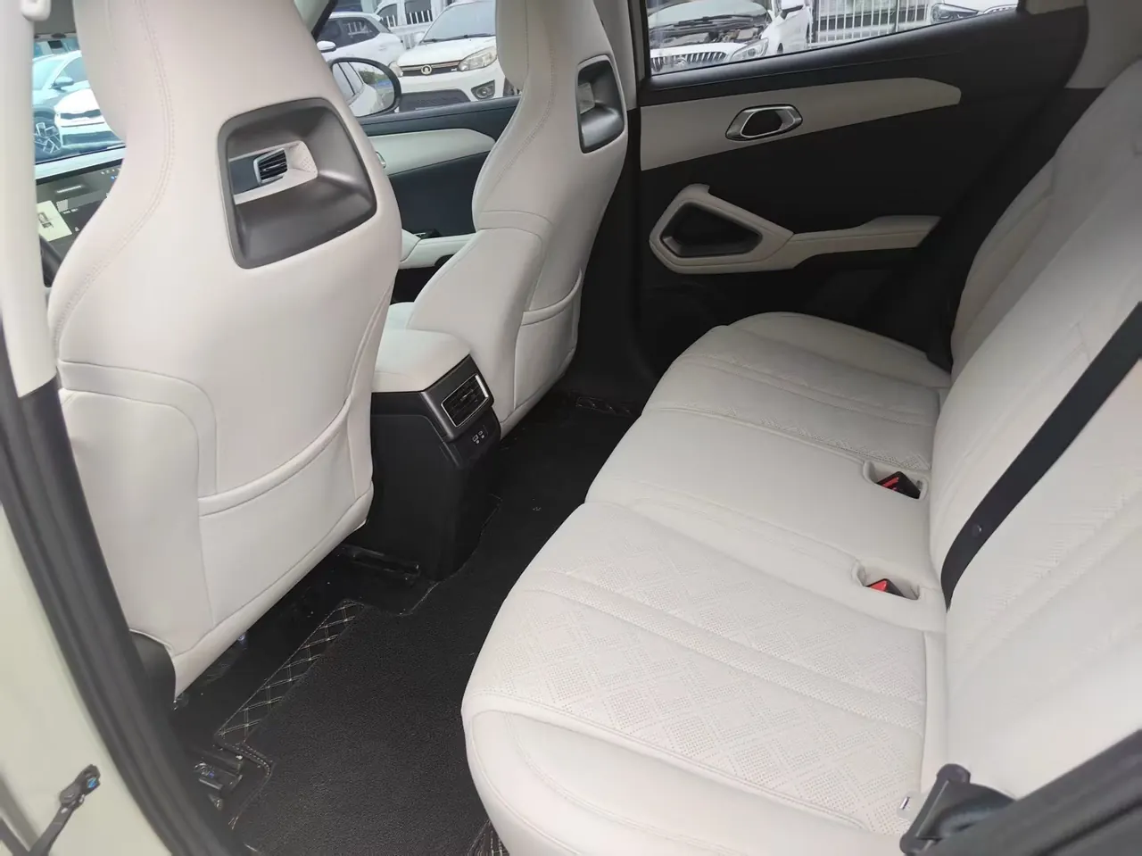 BYD 2025 Yuan UP Smart Driving 401KM Vital Automatic Gear 6