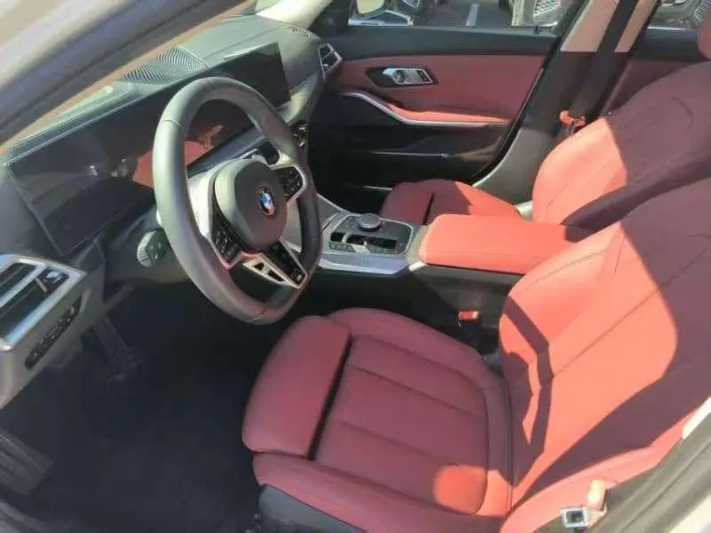 BMW 3 Series 2025 model 330i 2.0T M Sport Night Edition with automatic transmission 2