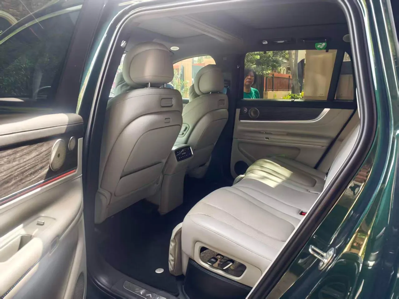 AITO 2024 AITO M9 extended range Ultra version 52kWh5 seat version automatic gear 5