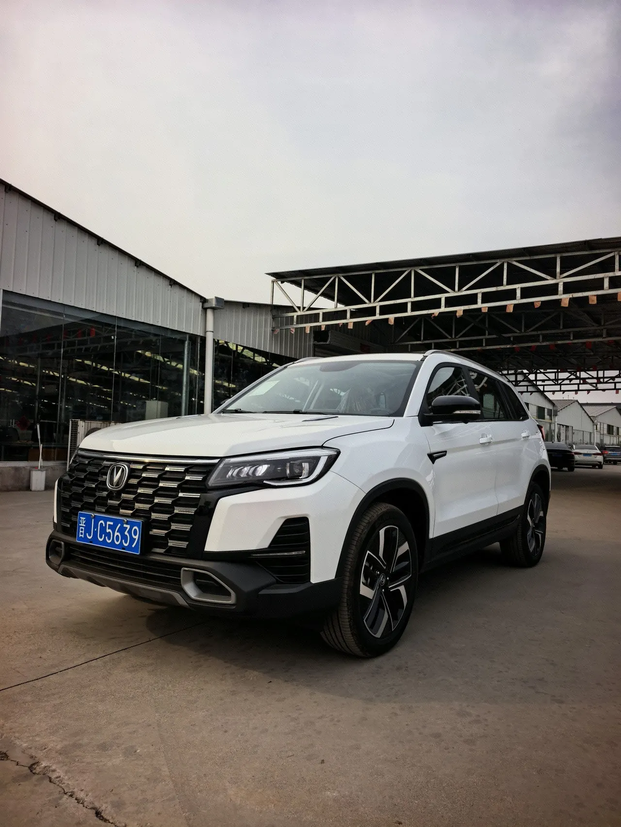 Open image lightbox: ChangAn 2024 CS75 1.5T Enjoy Edition Premium Automatic Gear