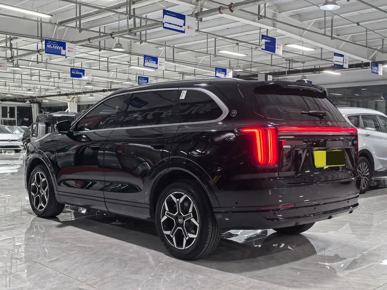 Jetour 2025 ShanHai L7 PLUS 1.5T 121km Deluxe Edition 7-seat Automatic Gear 9