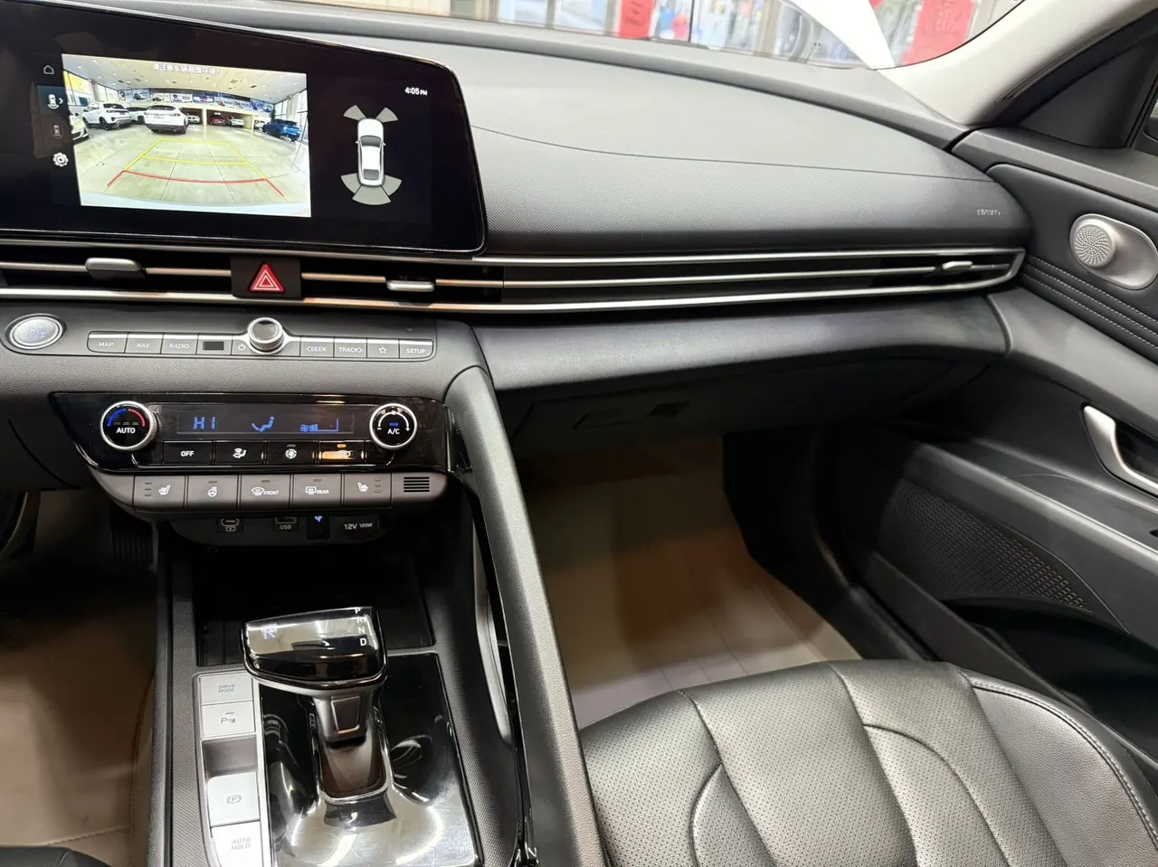 Hyundai 2023 Elantra -3-compartment 1.5 stepless LUX premium automatic gear 11