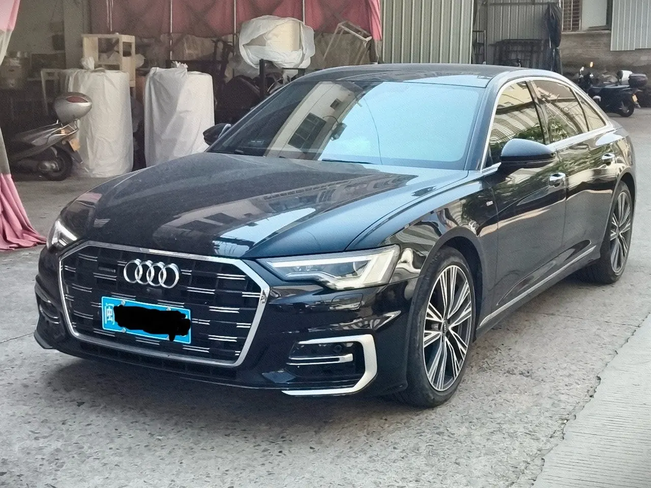 Открыть галерею: Audi 2024 A6L 2.0TFSI 45TFSI Selected Dynamic Automatic