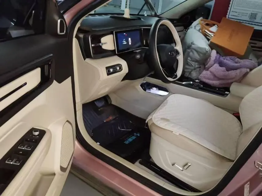 Geely 2023 icon 1.5TD chocolate alcohol version automatic gear 8