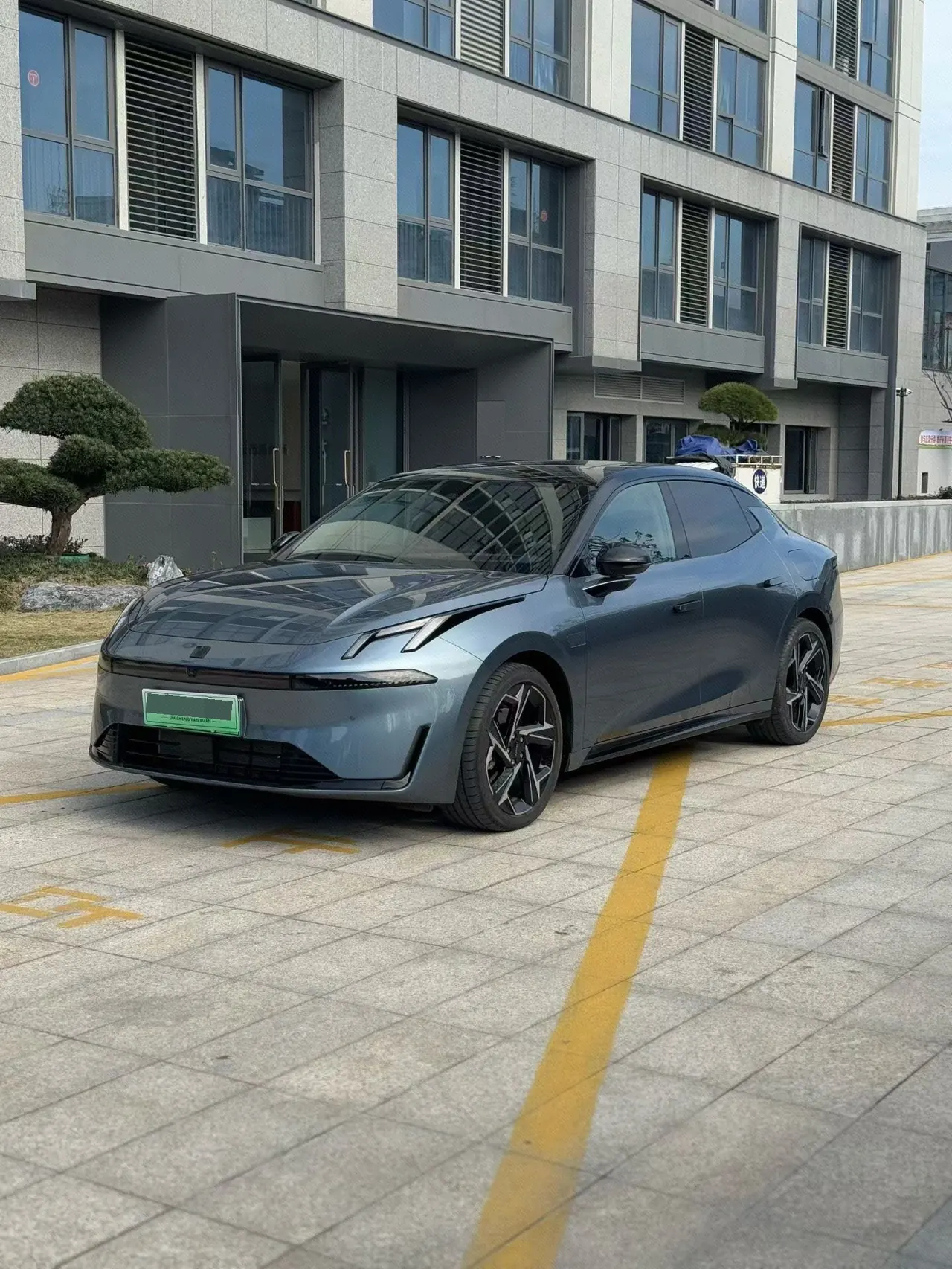 Open image lightbox: LYNK&CO 2024 LYNK&CO 07 EM-P 1.5T 126 Long Endurance Ultra Auto