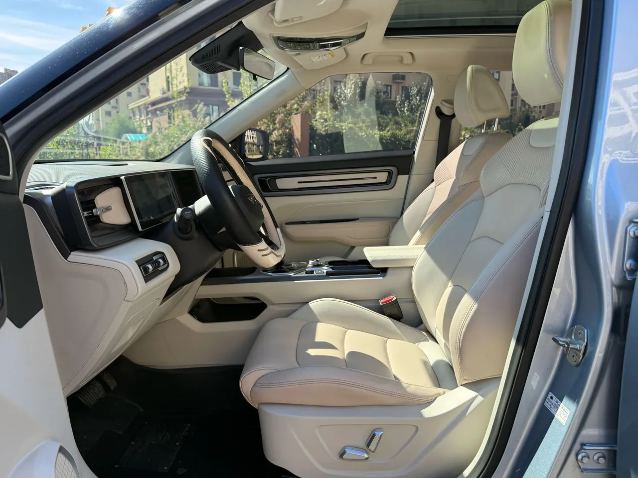 Geely 2023 icon 1.5TD chocolate alcohol version automatic gear 8