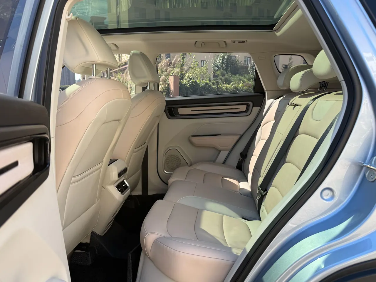 Geely 2023 icon 1.5TD chocolate alcohol version automatic gear 9