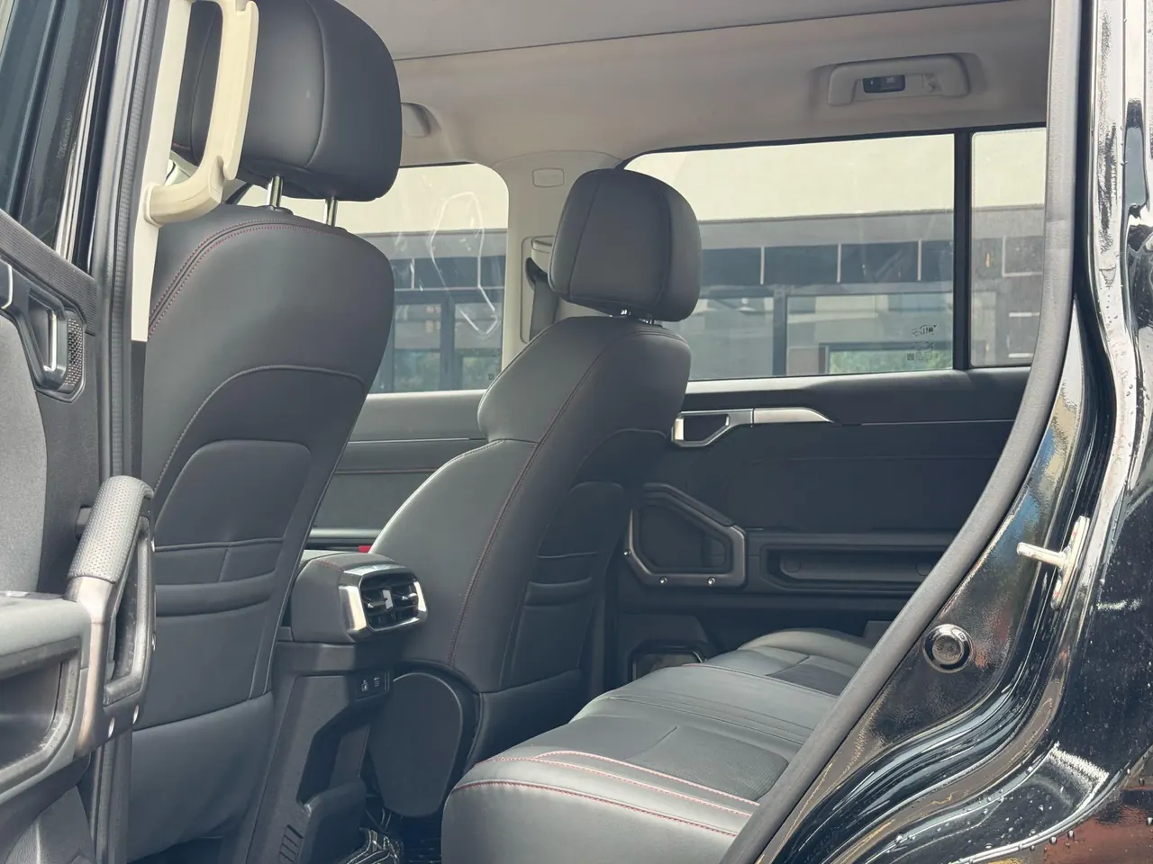 Jetour 2023 Traveler 2.0T Four-Wheel-Drive Cross-Country PRO Automatic 4