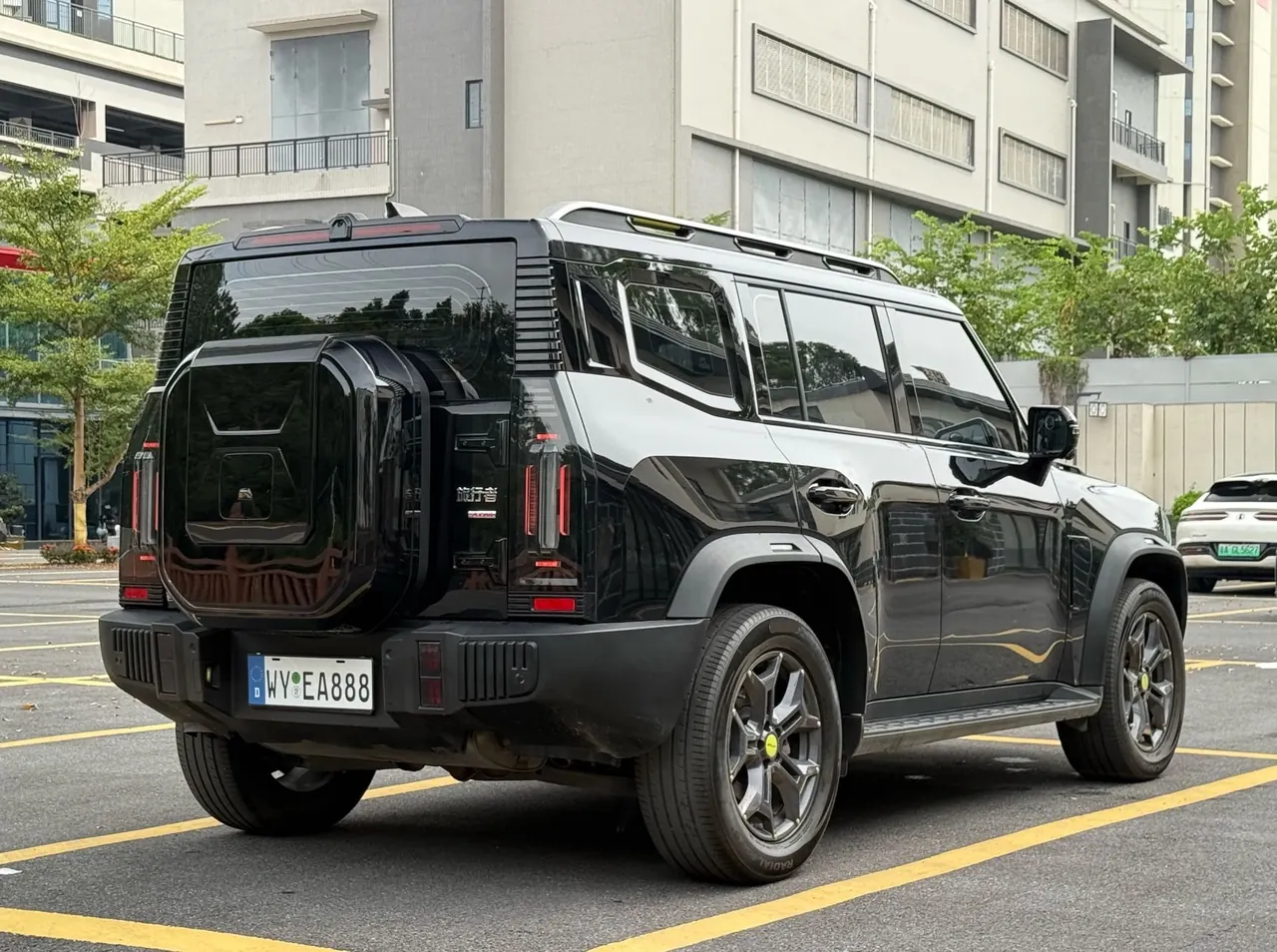 Jetour 2023 Traveler 2.0T Four-Wheel-Drive Cross-Country PRO Automatic 8