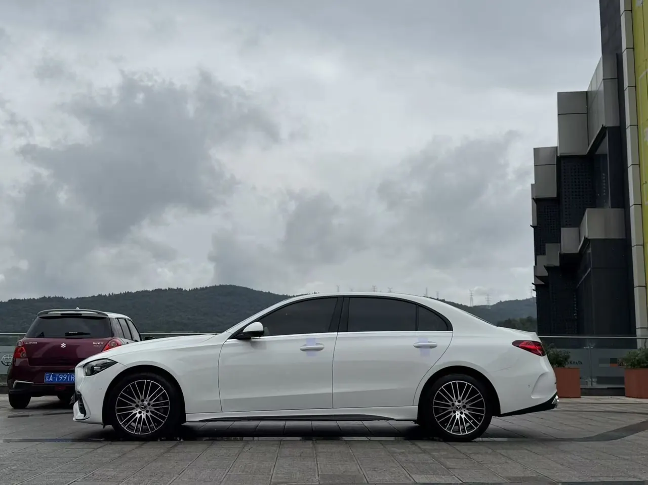 Mercedes Benz Class C 2023 C 260 L 48V 1.5T Sports Edition Automatic Gear 9