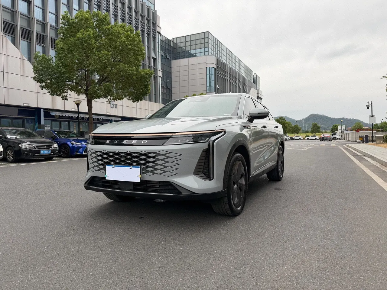 Xingtu 2023 Eta Eta Eta 2.0T 400T Four-wheel Drive Premium Edition Automatic Gear - View 1