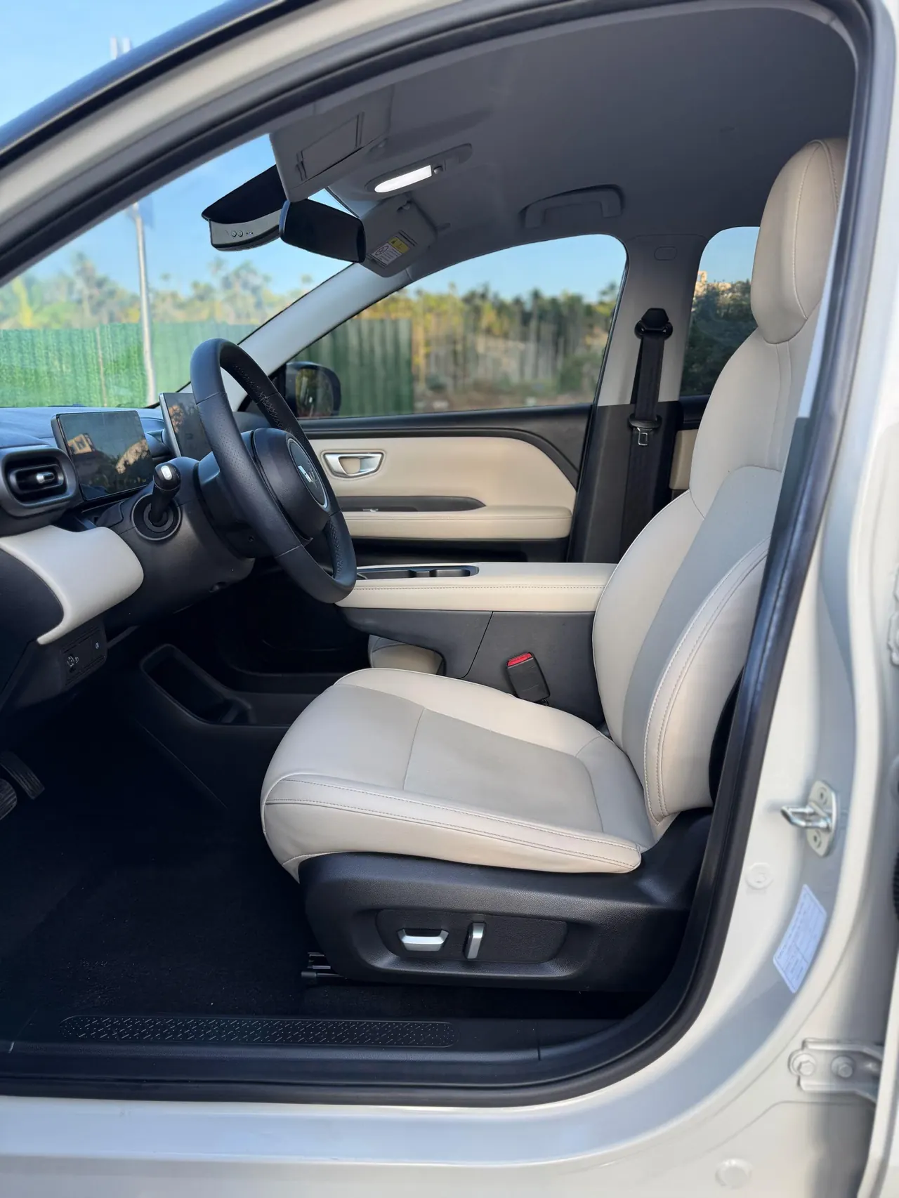 WuLing 2024 Plantronics PLUS 330km Five-seat Edition Automatic Gear 3