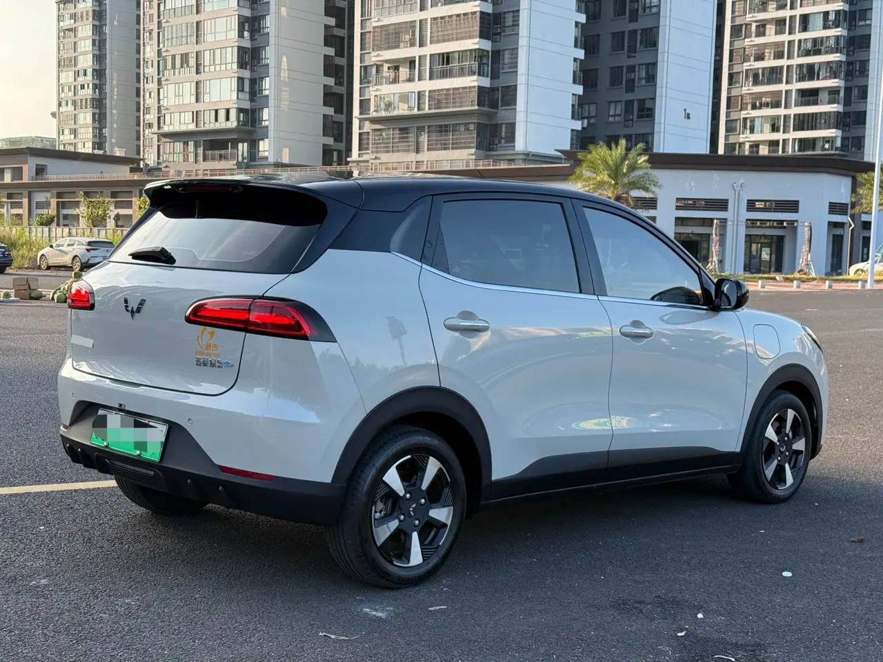 WuLing 2024 Plantronics PLUS 330km Five-seat Edition Automatic Gear 6