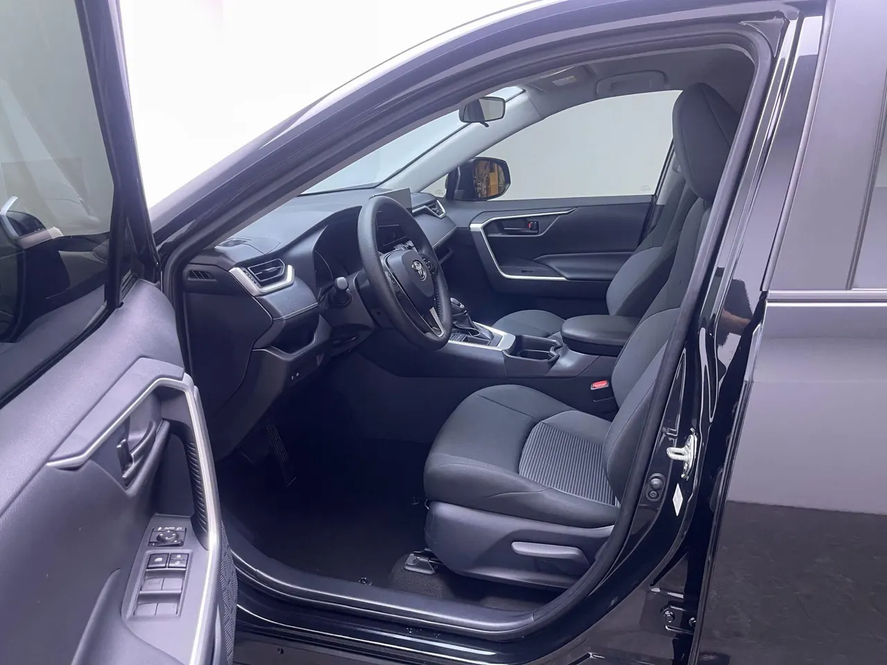 Toyota 2024 Wilanda 2.0 Stepless Two-Drive Leading Edition Automatic Gear 6
