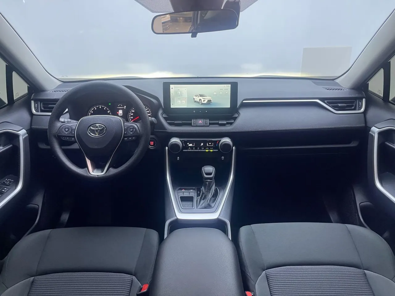 Toyota 2024 Wilanda 2.0 Stepless Two-Drive Leading Edition Automatic Gear 7
