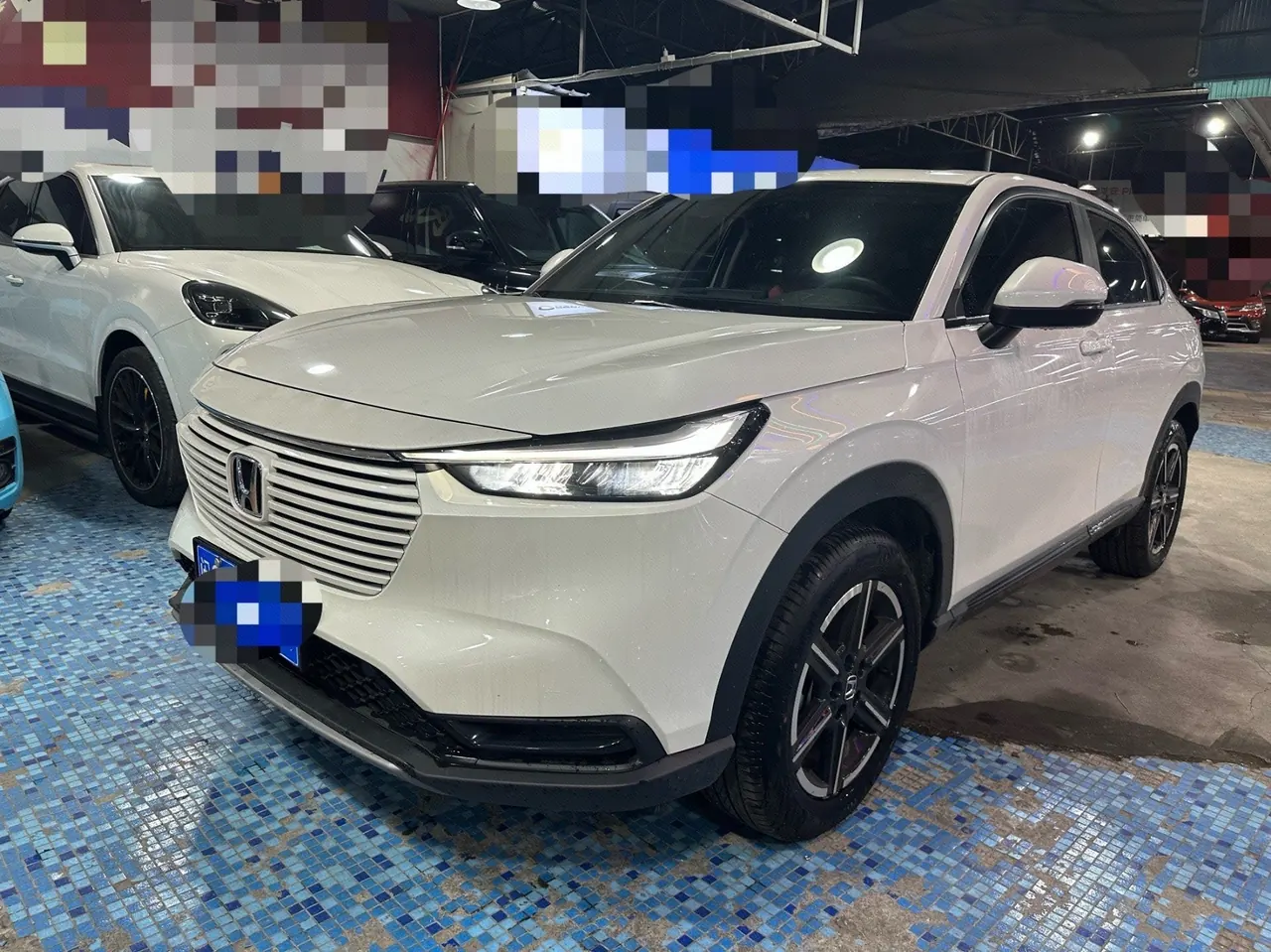 Открыть галерею: Honda 2023 Binzhi 1.5 Stepless Elite Edition Automatic Transmission