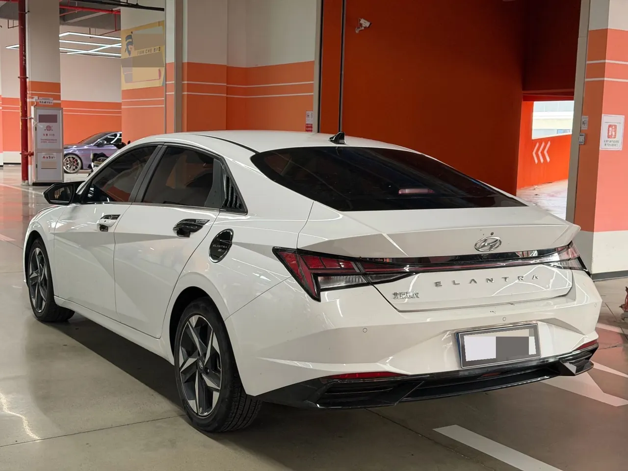Hyundai 2022 Elantra -3-compartment 1.5 stepless LUX premium automatic gear 7