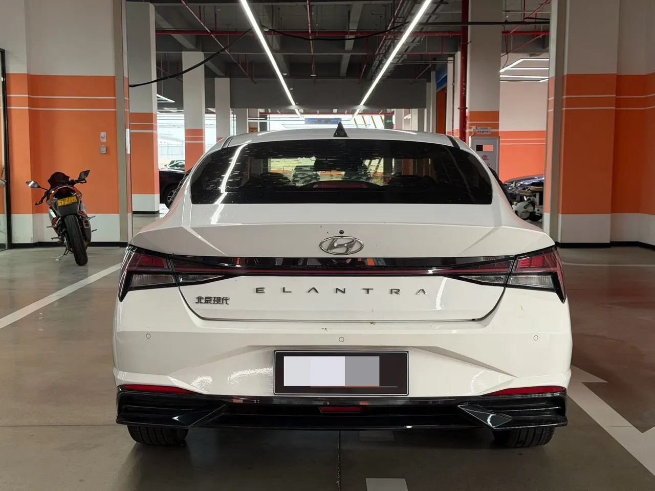 Hyundai 2022 Elantra -3-compartment 1.5 stepless LUX premium automatic gear 8