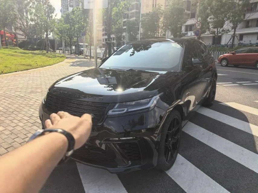 Land Rover Range Rover Star Vein (Imported) 2022 Range Rover Star Vein 2.0T 250PS Gold Collector's Edition Automatic Gear - View 1