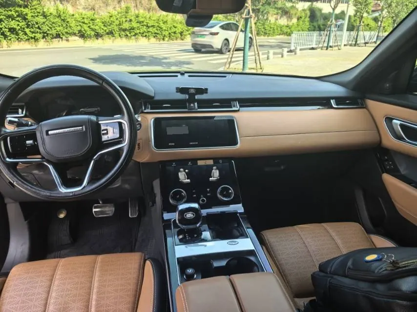 Land Rover Range Rover Star Vein (Imported) 2022 Range Rover Star Vein 2.0T 250PS Gold Collector's Edition Automatic Gear 5